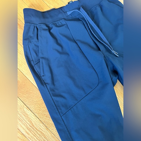 Lululemon Joggers Size Medium - Picture 14 of 14